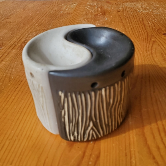 Yin Yang candle oil diffuser - Picture 2 of 8